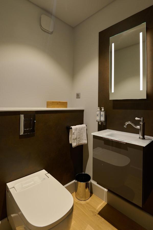 Appartement Montagnon - Les Suites Du Palais - Classe 4 Etoiles, Parking Prive, Vue Cathedrale, 3 Chambres, Primo C0Nciergerie Nevers Kültér fotó