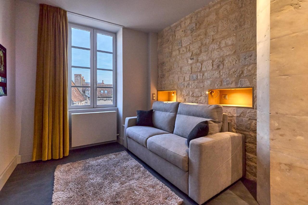 Appartement Montagnon - Les Suites Du Palais - Classe 4 Etoiles, Parking Prive, Vue Cathedrale, 3 Chambres, Primo C0Nciergerie Nevers Kültér fotó