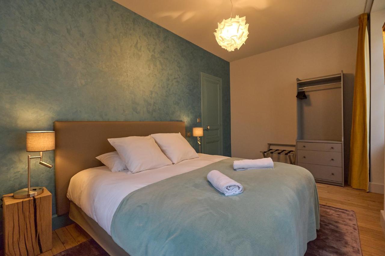 Appartement Montagnon - Les Suites Du Palais - Classe 4 Etoiles, Parking Prive, Vue Cathedrale, 3 Chambres, Primo C0Nciergerie Nevers Kültér fotó