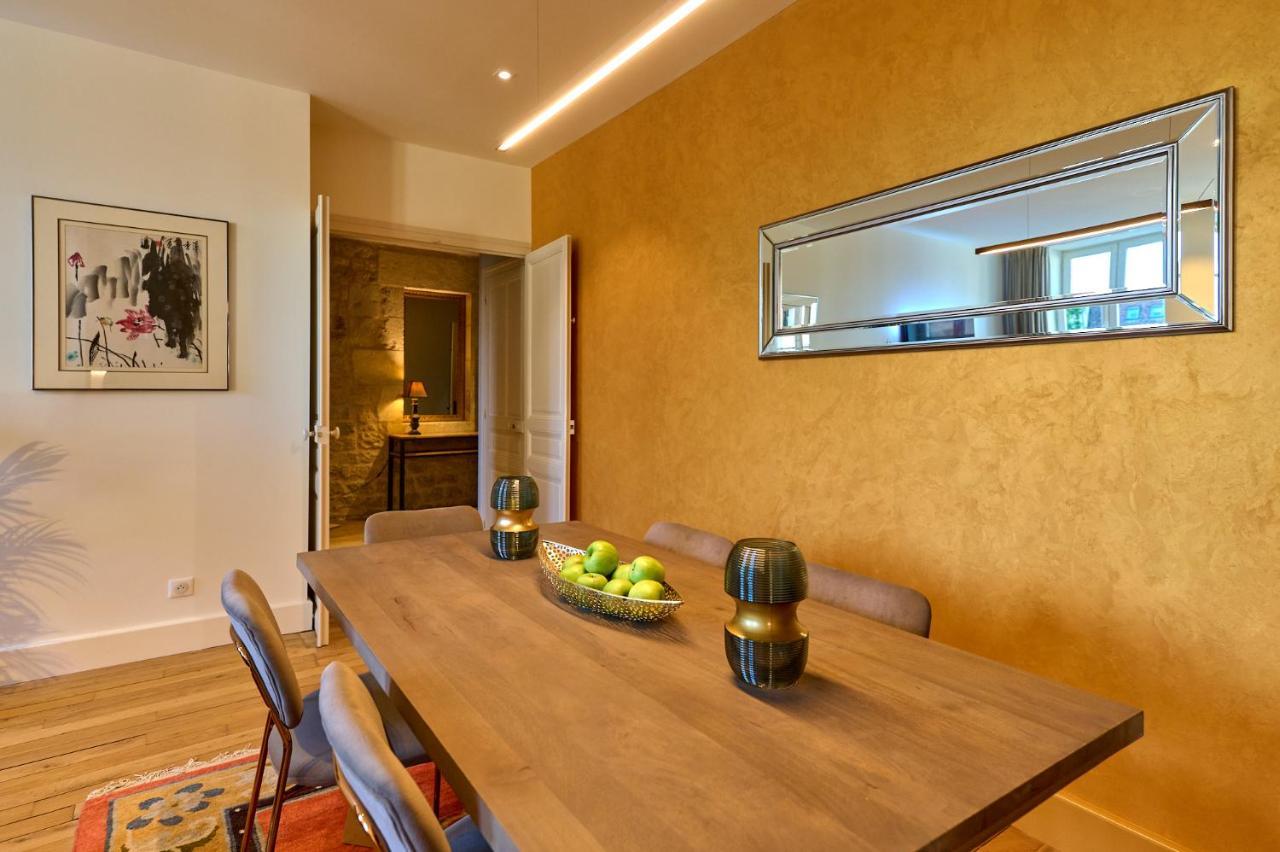 Appartement Montagnon - Les Suites Du Palais - Classe 4 Etoiles, Parking Prive, Vue Cathedrale, 3 Chambres, Primo C0Nciergerie Nevers Kültér fotó