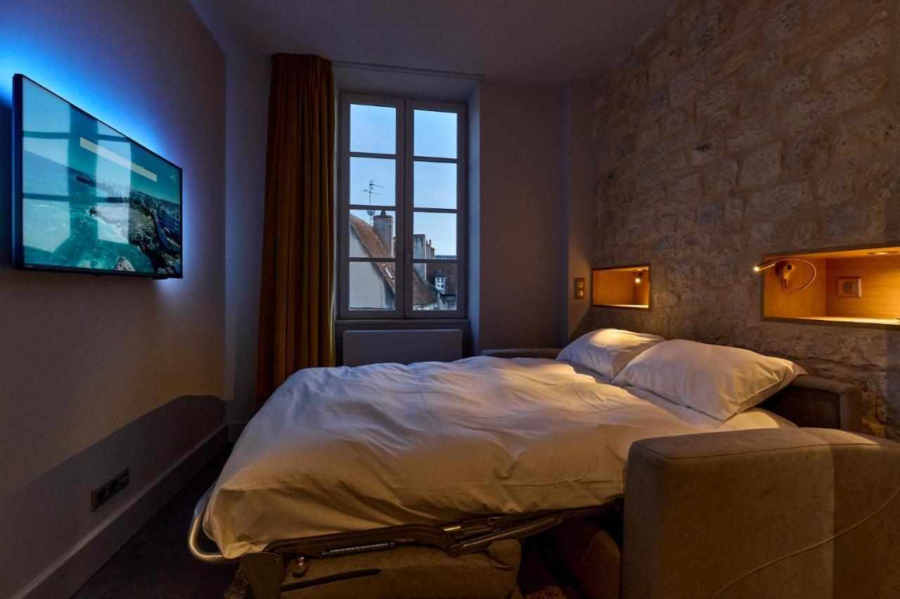 Appartement Montagnon - Les Suites Du Palais - Classe 4 Etoiles, Parking Prive, Vue Cathedrale, 3 Chambres, Primo C0Nciergerie Nevers Kültér fotó