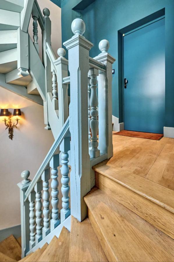 Appartement Montagnon - Les Suites Du Palais - Classe 4 Etoiles, Parking Prive, Vue Cathedrale, 3 Chambres, Primo C0Nciergerie Nevers Kültér fotó