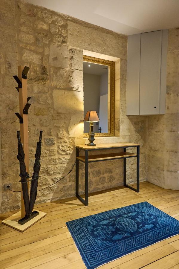 Appartement Montagnon - Les Suites Du Palais - Classe 4 Etoiles, Parking Prive, Vue Cathedrale, 3 Chambres, Primo C0Nciergerie Nevers Kültér fotó